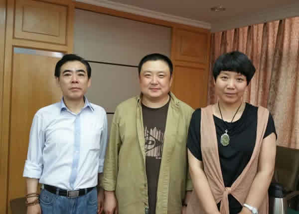 与著名书法篆刻家王瑞先生合影