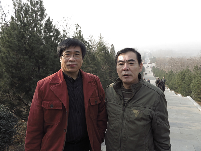 与中国书法家协会理事、中国书法家协会隶书专业委员会 副主任、中国军事博物馆书画研究院 副院长张继先生合影
